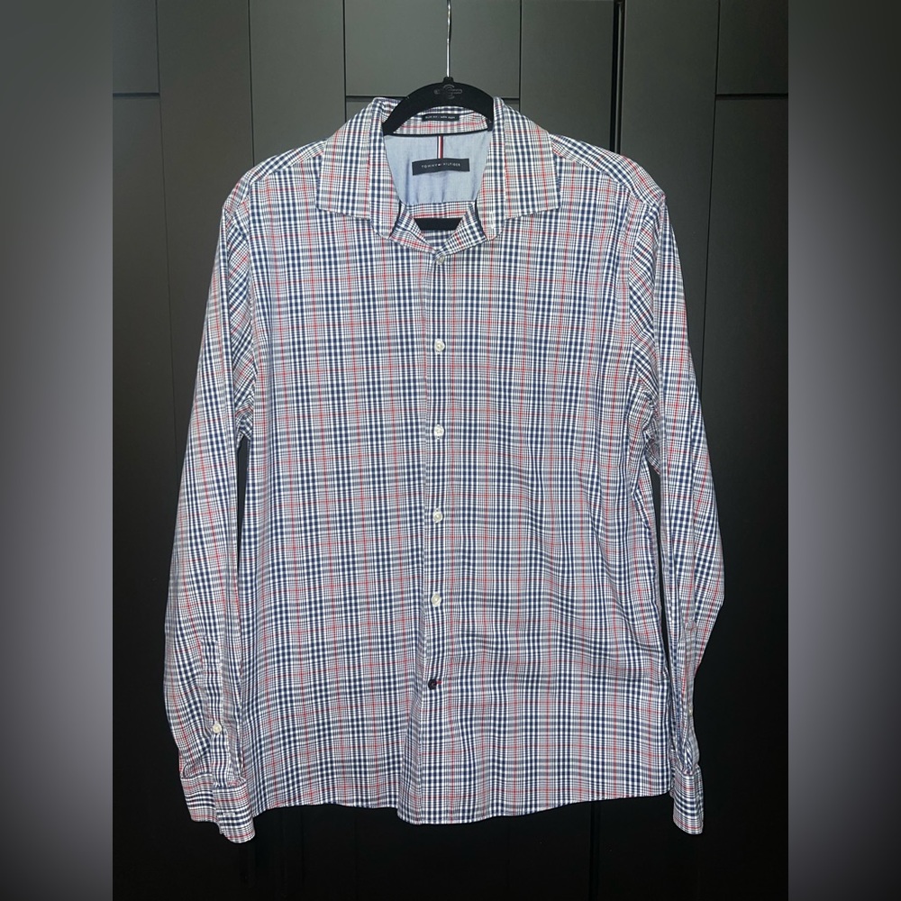 Men’s Tommy Hilfiger dress shirt